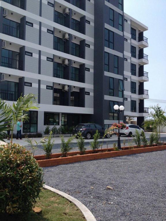 Promsook Apartment Chonburi Bagian luar foto