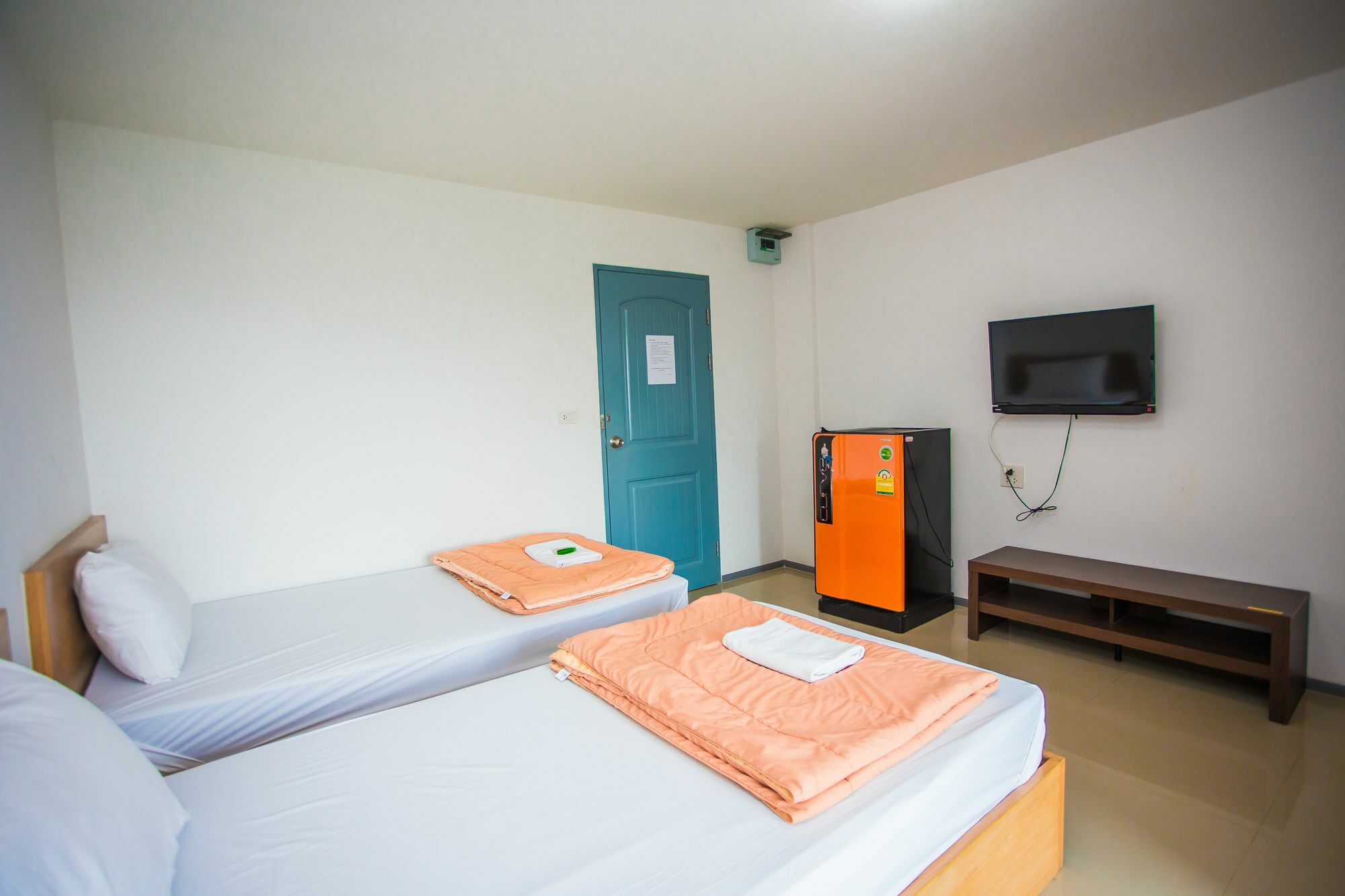 Promsook Apartment Chonburi Bagian luar foto
