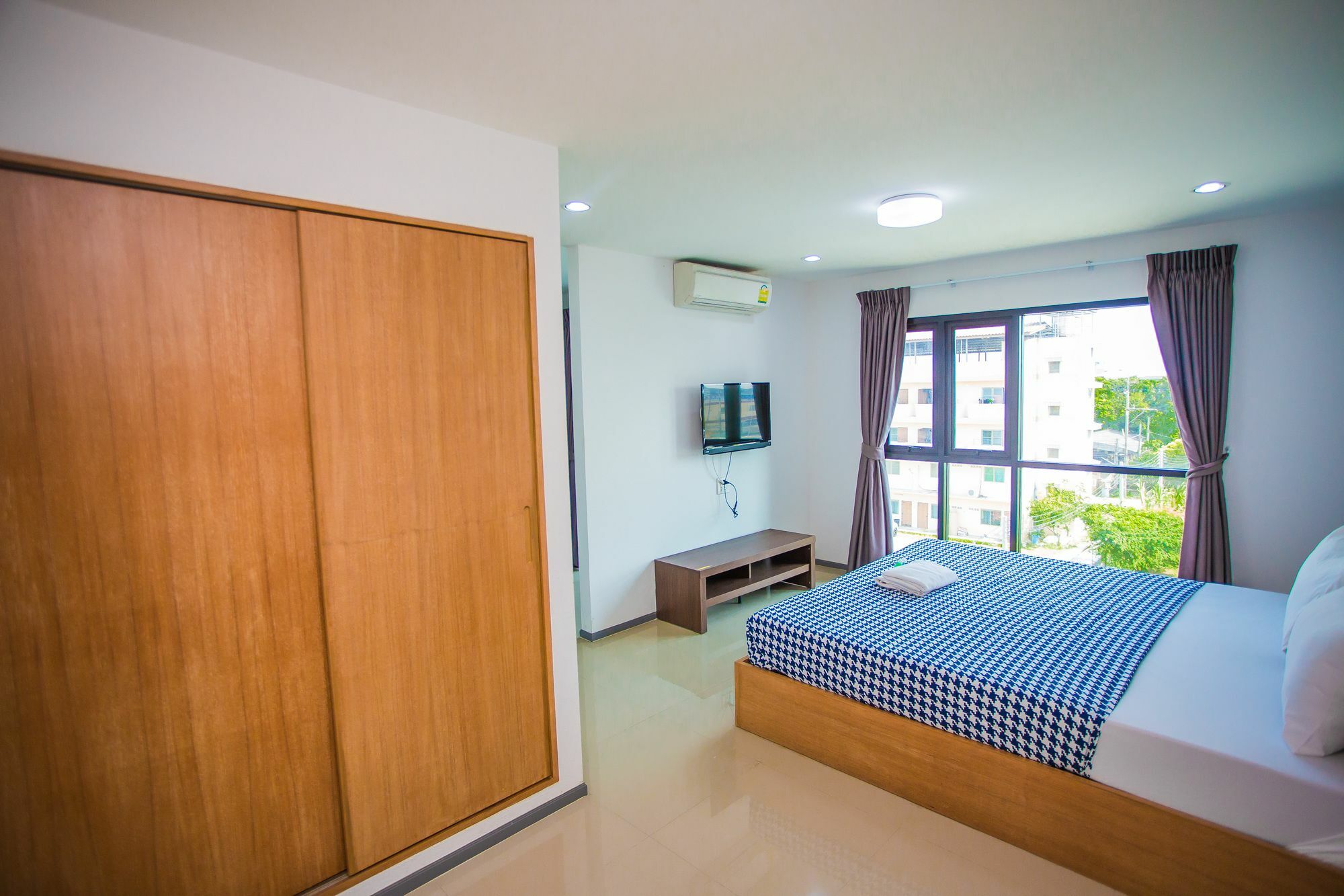 Promsook Apartment Chonburi Bagian luar foto