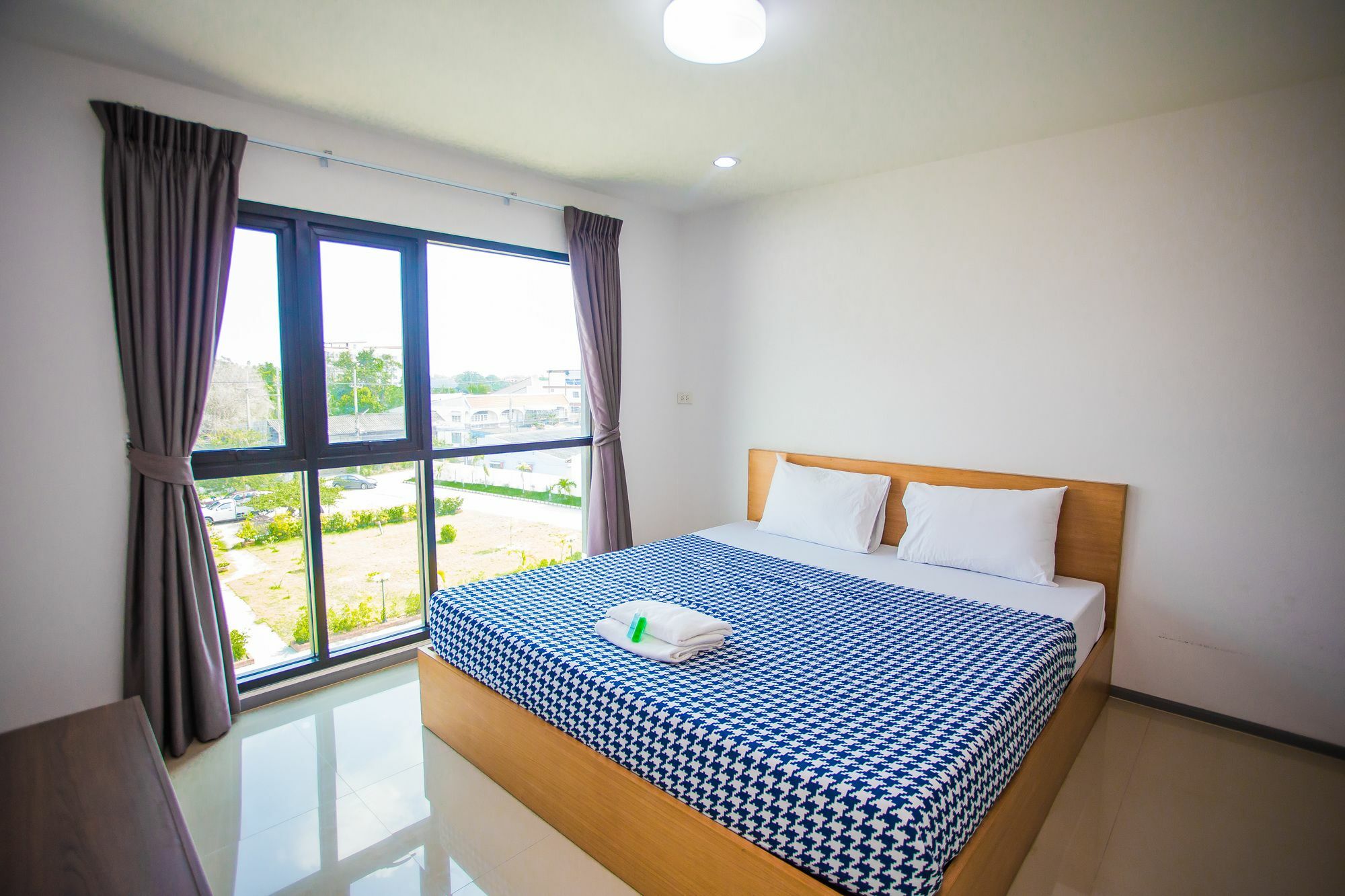 Promsook Apartment Chonburi Bagian luar foto