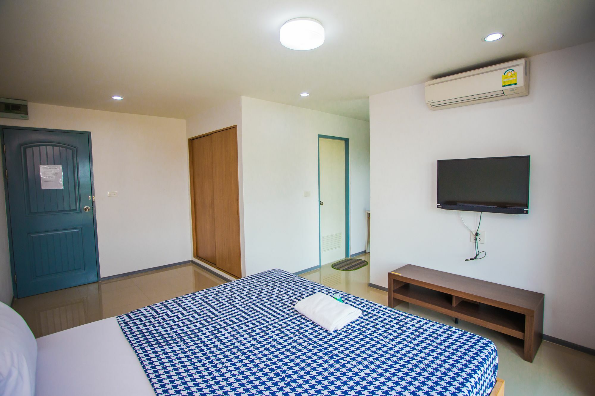 Promsook Apartment Chonburi Bagian luar foto